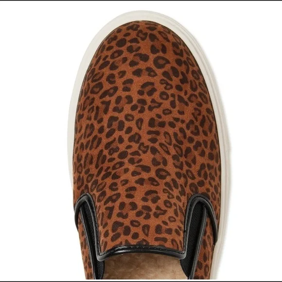 Leopard Print Memory Foam Mules - Picture 2 of 8